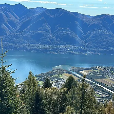 City Lodge Locarno 아파트 *